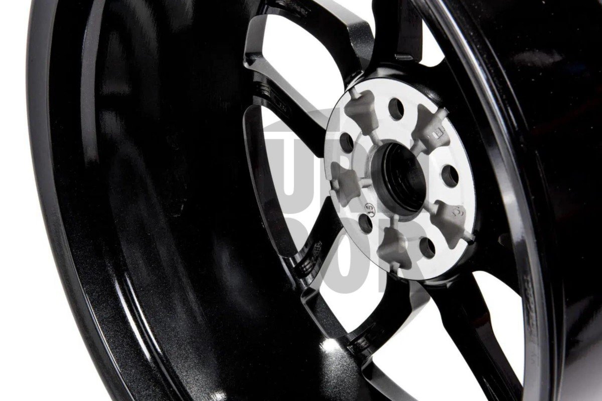 Llantas R360 19 x 8.5 ET44 5x112 Negro Racingline Llantas R360 19 x 8.5 ET44 5x112 Negro Racingline