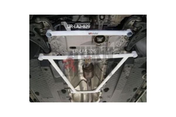 Ultra Racing Barra Inferior Delantera S3 8P / Golf 5 / Golf 6 / Leon 2 / Scirocco