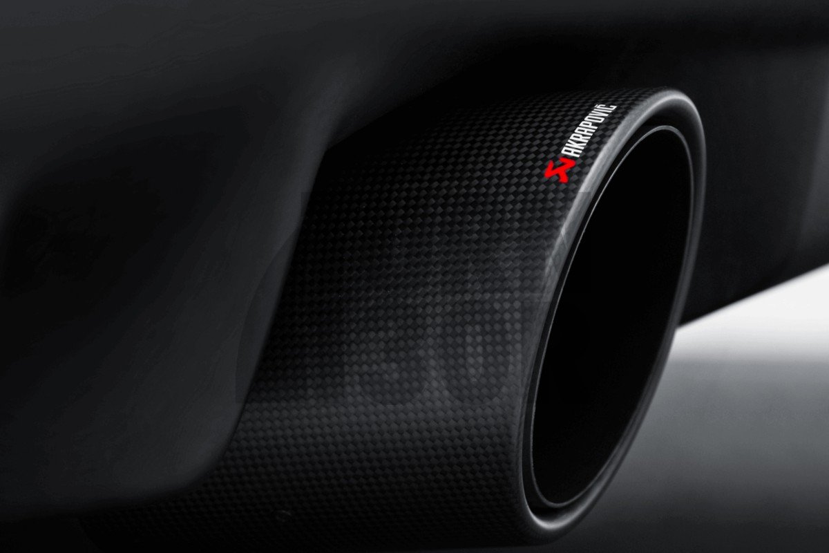 Escape Akrapovic Evolution Line para Nissan 370Z