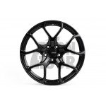 Llanta A01 Flow Formed 18 x 8,5 ET45 Gunmetal, Negro o Plata APR Llanta A01 Flow Formed 18 x 8,5 ET45 Gunmetal, Negro o Plata APR