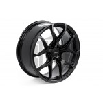 Llanta A01 Flow Formed 19 x 8.5 ET45 Gunmetal, Negro o Plata APR Llanta A01 Flow Formed 19 x 8.5 ET45 Gunmetal, Negro o Plata APR