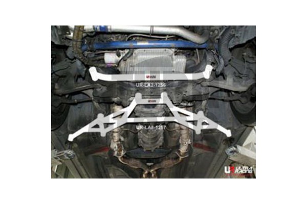 Barra Inferior Delantera Ultra Racing Nissan 350Z