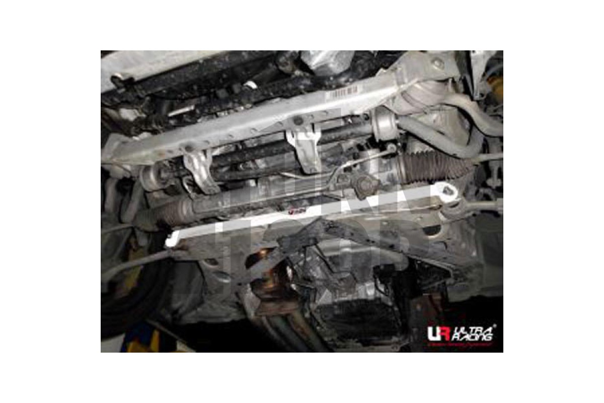 Barra Inferior Delantera Ultra Racing BMW 335i E92