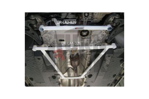 Ultra Racing Barra Inferior Delantera S3 8P / Golf 5 / Golf 6 / Leon 2 / Scirocco