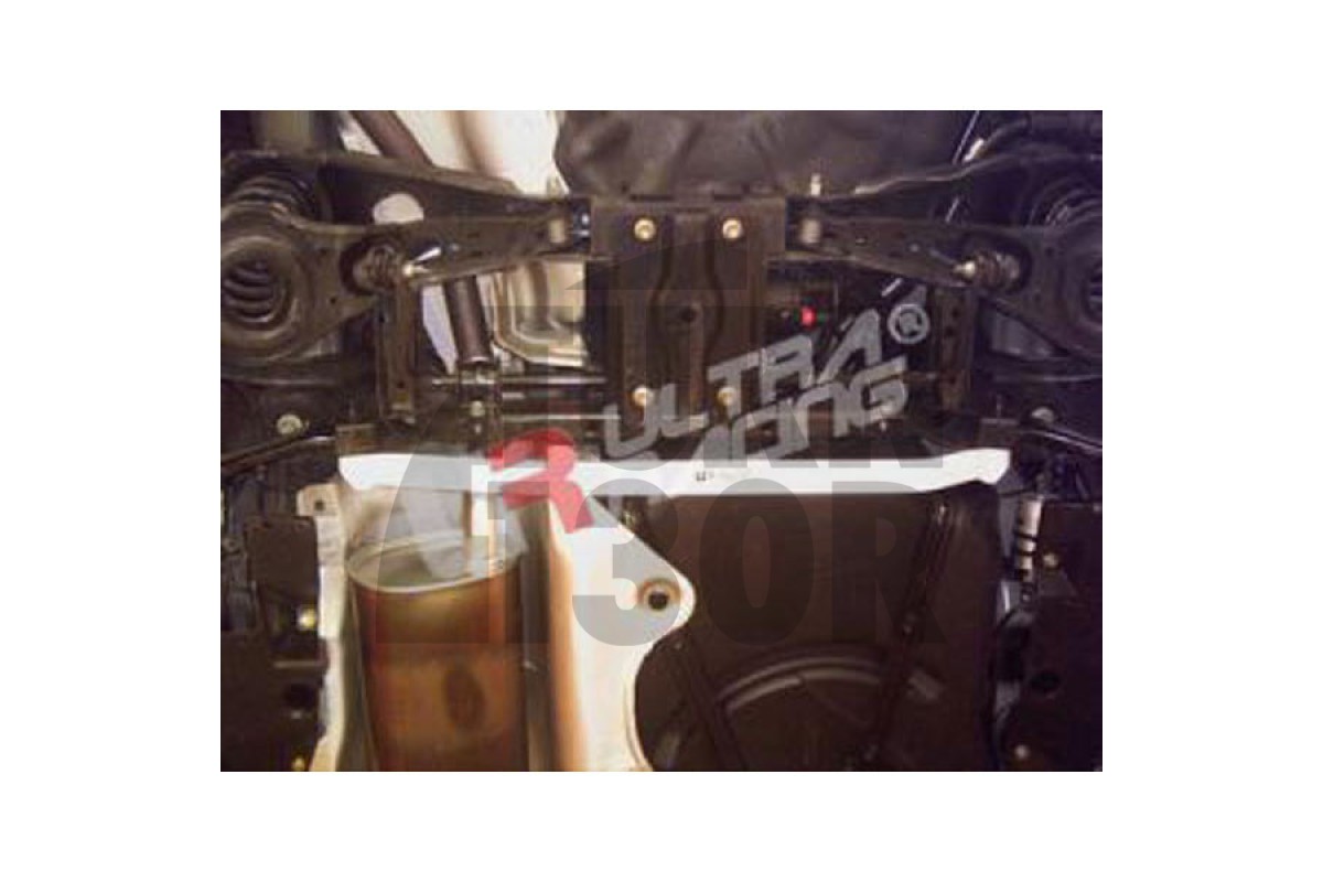 Ultra Racing Barra Inferior Trasera Mazda 3 MPS