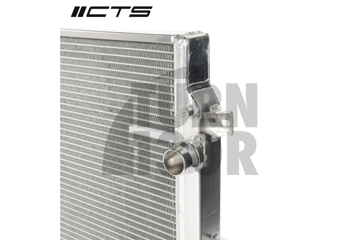 Radiador de aleación para Golf 6 GTI / Leon 2 FR / Scirocco 2.0 TFSI EA888.1 / 2 CTS Turbo