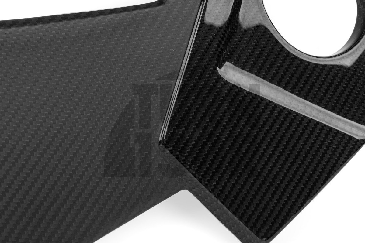 APRCarbon Fiber Tapa Motor Audi RS6 C8 / RS7 C8