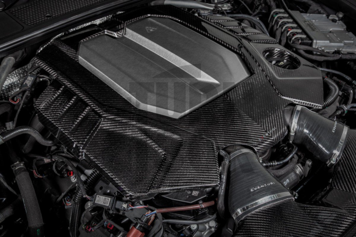 Eventuri Cubierta del motor de fibra de carbono para Audi RS6 C8 / RS7 C8