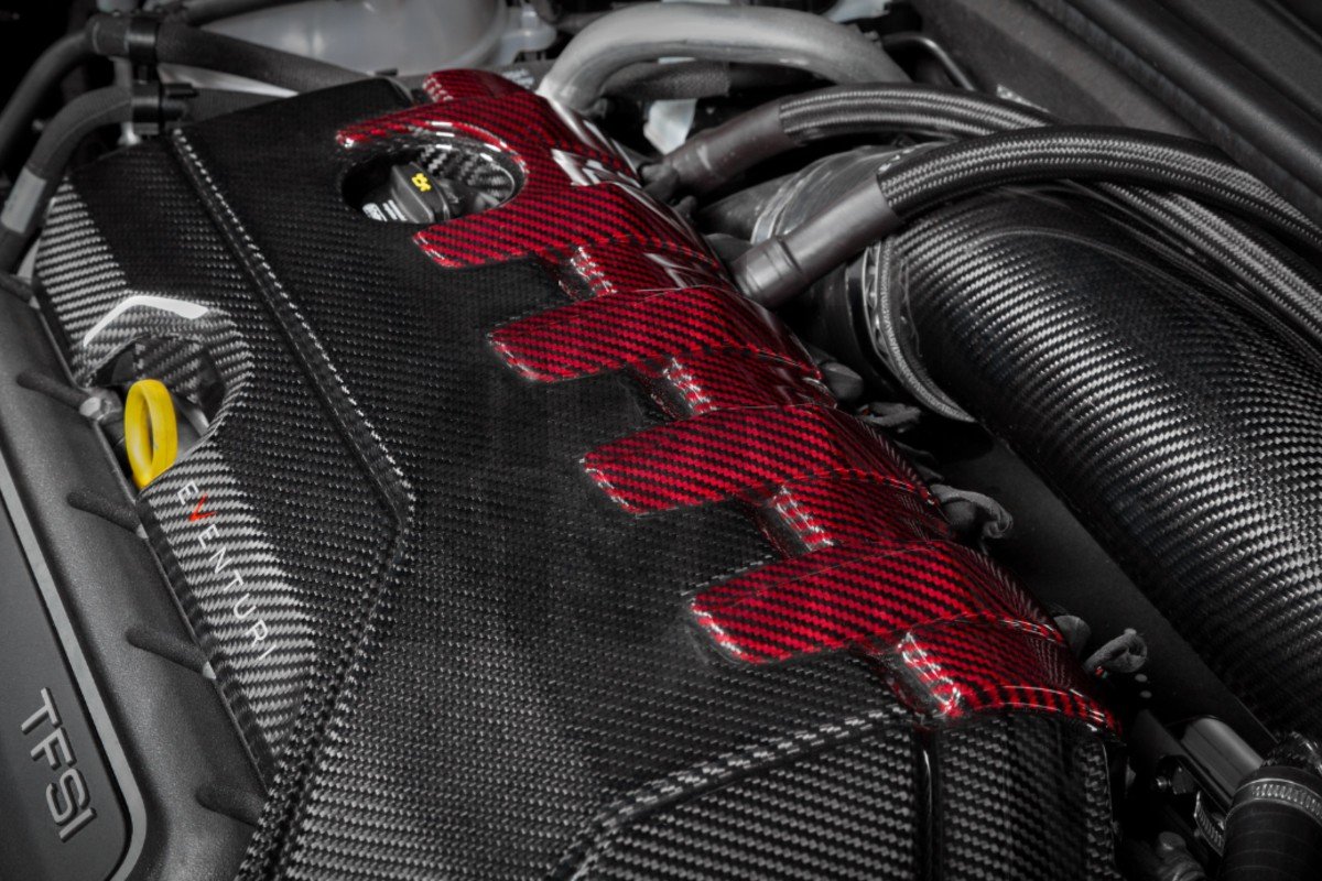 Eventuri Fibra de Carbono / Rojo Kevlar Cubierta del motor para Audi RS3 8V.5 / TTRS 8S y RS3 8Y