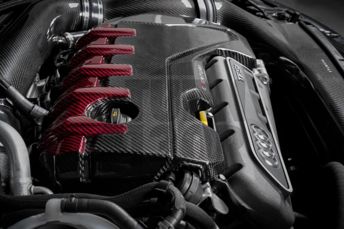 Eventuri Fibra de Carbono / Rojo Kevlar Cubierta del motor para Audi RS3 8V.5 / TTRS 8S y RS3 8Y