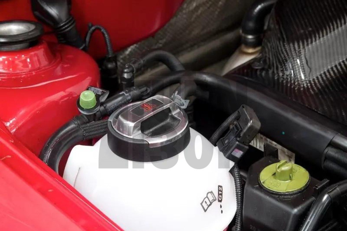 Tapa del depósito de expansión del refrigerante estilo R8 para Audi, Seat, Skoda, VW 1.8T 20V, 2.0 TFSI, V6 3.2 FSI, 4.2 V8