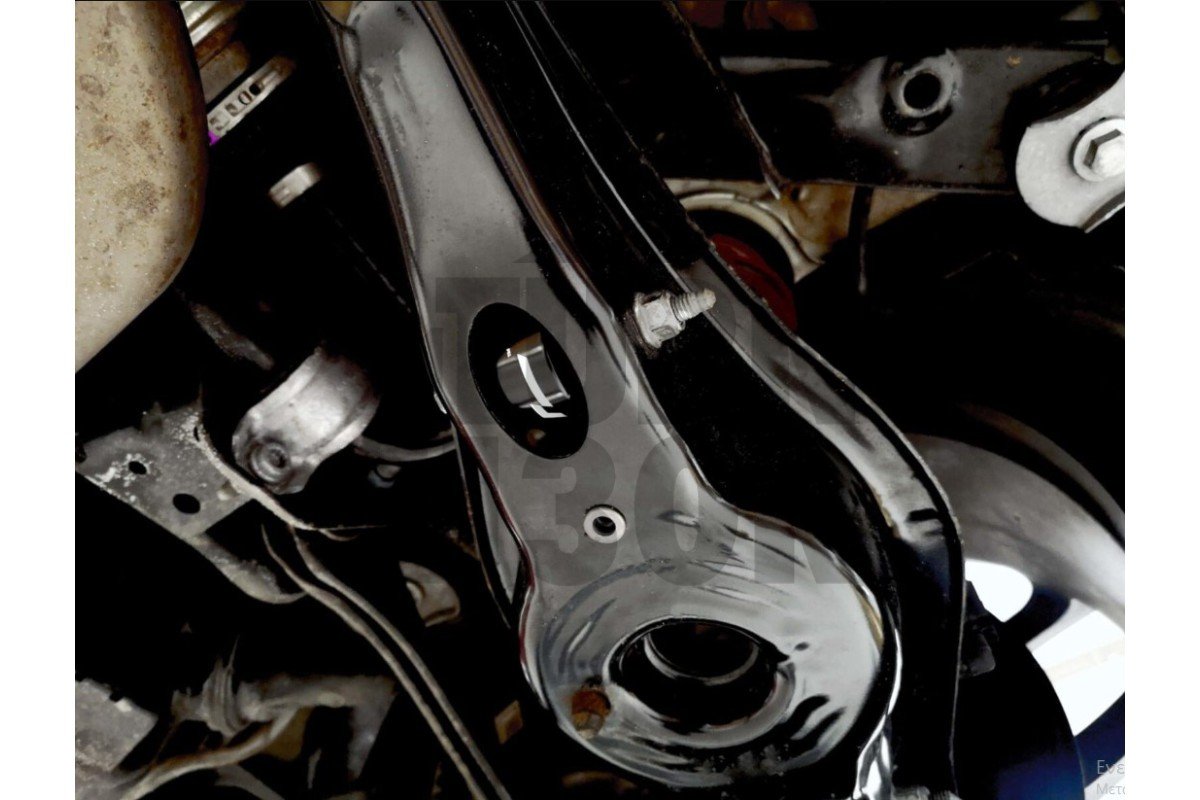 Eslabones traseros ajustables para A3 / S3 / RS3 / TT / Leon 3 / Golf 7 / Golf 8 MQB / MQB Evo Racingline