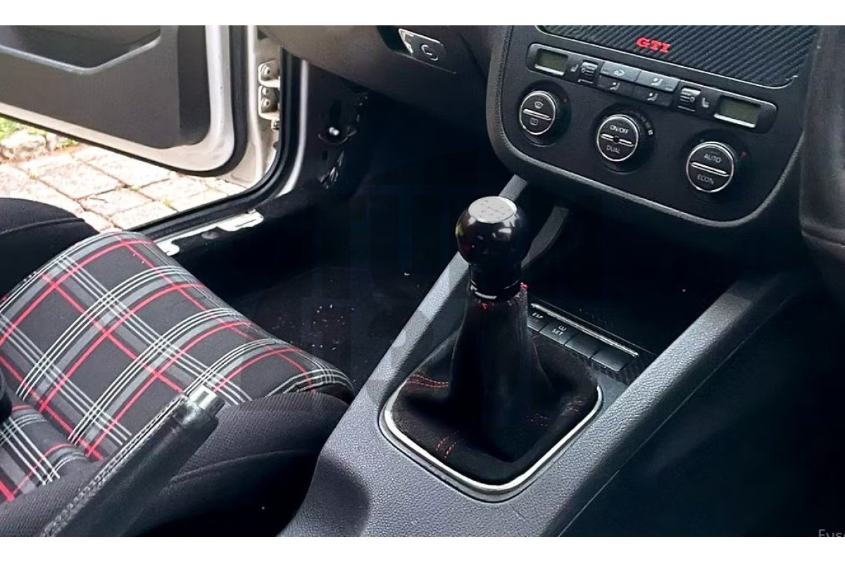Pomo de cambio de aleación para Golf 7 / Golf 8 / Leon 3 / S3 8V / TT 8S (Caja de cambios manual) Racingline