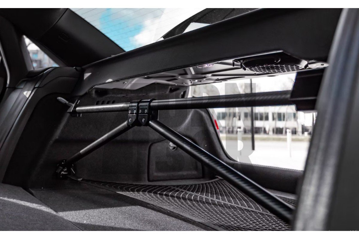 Tirante trasero de carbono para Audi S3 8V y RS3 8V / RS3 8Y Racingline