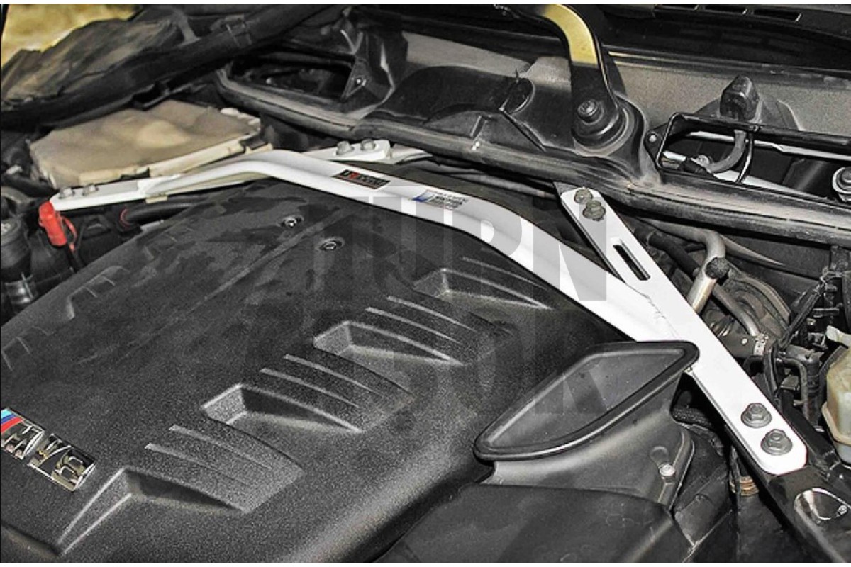 Ultra Racing puntal superior delantero BMW M3 E92
