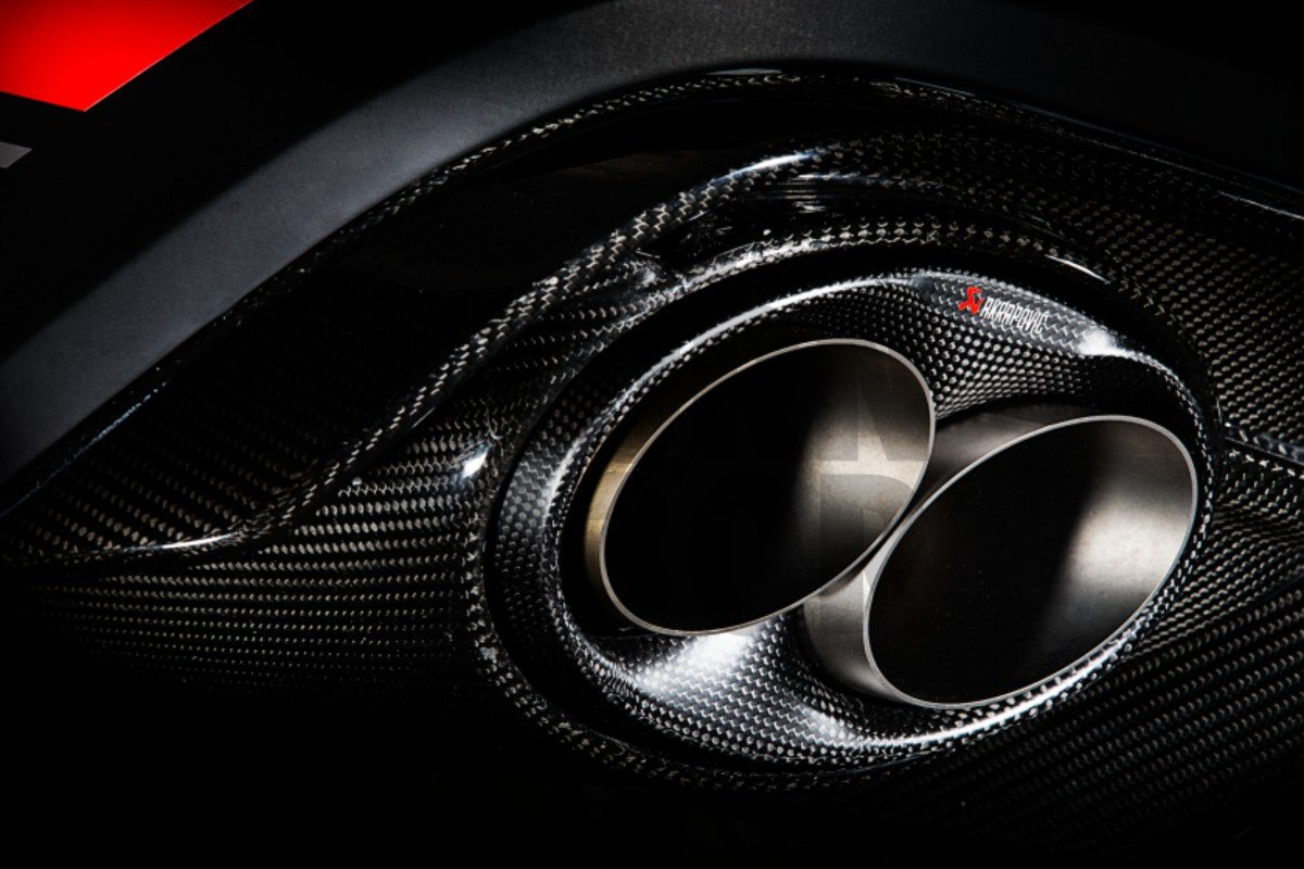 Escape Akrapovic Evolution Line para RS6 C7