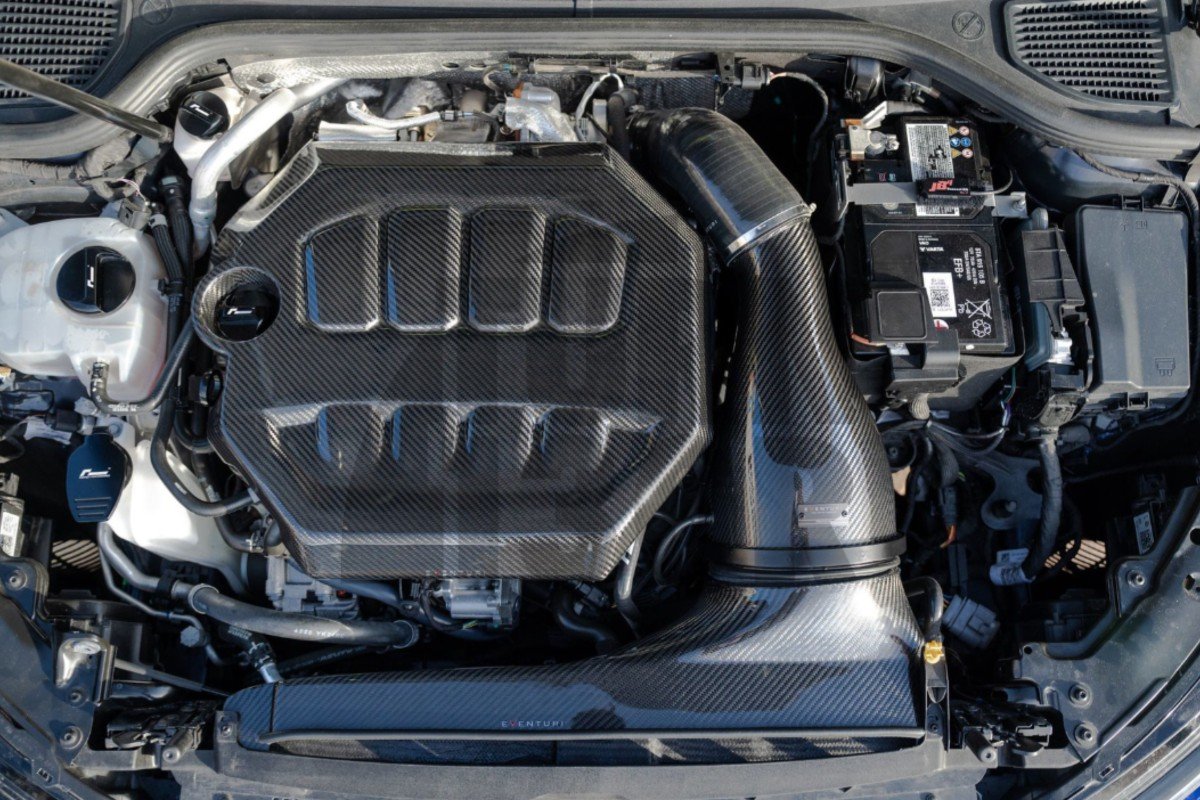 Eventuri Cubierta del motor de fibra de carbono para Golf 8 GTI / Golf 8 R