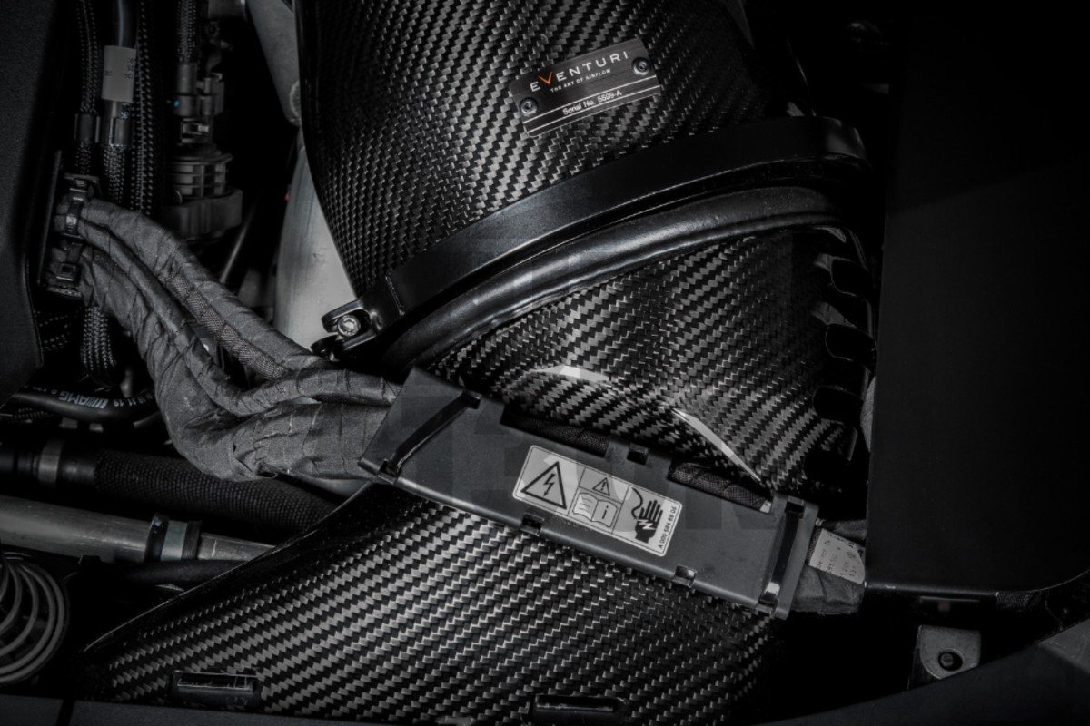 Eventuri Sistema de Admisión de Fibra de Carbono para Mercedes A45 AMG W177 / CLA 45 C118